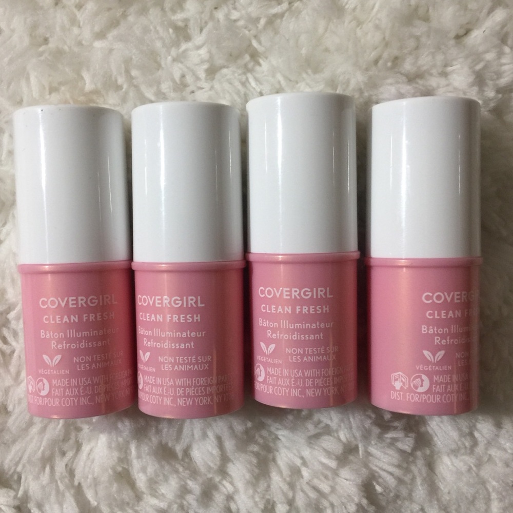 COVERGIRL Clean Fresh Cooling Glow Stick Bundle